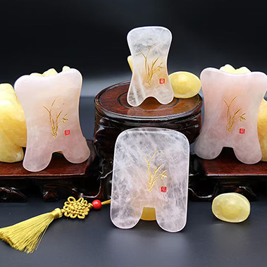 天然粉晶刮痧玉石